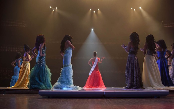 Các thí sinh tham gia Miss Gay Nicaragua 2012 trong đêm chung kết diễn ra tại nhà hát quốc gia Ruben Dario ở Managua, Nicaragua ngày 28/4.