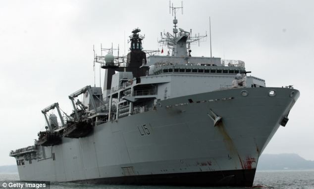 Tàu HMS Bulwark 18.500 tấn.