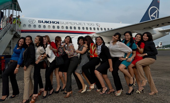 Trước khi gặp nạn, Sukhoi Superjet-100 đã thực hiện một chuyến bay dài nửa giờ tại Jakarta với tiếp viên của hãng hàng không Sky Aviation