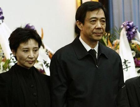 Bạc Hy Lai đã từng muốn ly dị bà Cốc Khai Lai vào năm 2000.
