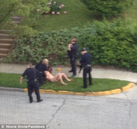 Cảnh sát bắt giữ sinh viên xả súng nude trong trường đại học Indiana
