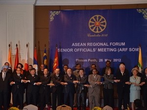 Các trưởng đoàn tại Hội nghị ARF-SOM. (Ảnh: Trần Chí Hùng/Vietnam+)