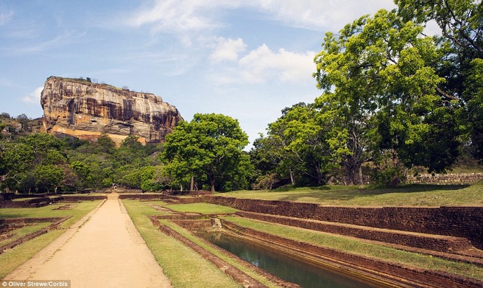 Khu vườn bên trong tu viện Sigiriya. Đây là một trong 8 di sản thế giới của đất nước Sri Lanka.
