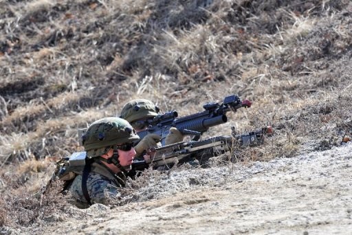 Lính Mỹ làm nhiệm vụ tại khu phi quân sự giáp biên giới Triều Tiên. Ảnh AFP