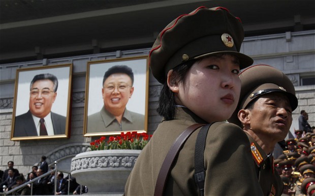 Nữ quân nhân Triều Tiên tại Bình Nhưỡng. Ảnh Reuters