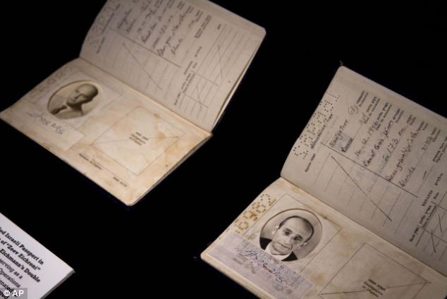 Hộ chiếu giả được các điệp viên Israel sử dụng để đưa Eichmann ra khỏi đất nước Argentina tới Israel.