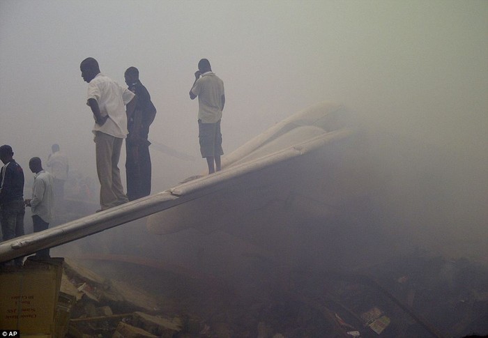 Theo tờ Daily Times của Nigeria, chiếc máy bay gặp nạn vừa trải qua một cuộc sửa chữa kéo dài vài tuần.