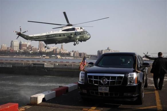 Tổng thống Mỹ Barack Obama lên chiếc trực thăng Marine One ở New York ngày 22 tháng 9 năm 2010