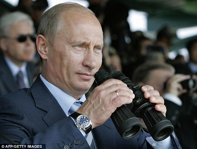 Tổng thống Putin đeo chiếc Flyback trị giá 10.000 USD trong năm 2007.