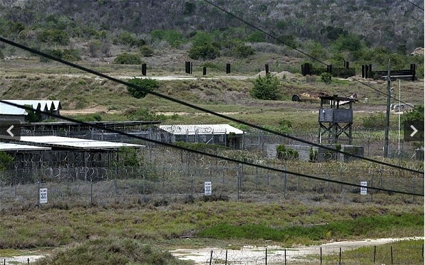 Trại X Ray trước kia được dùng để giam giữ các tù nhân trong 92 ngày đầu tiên khi họ được chuyển tới đây.