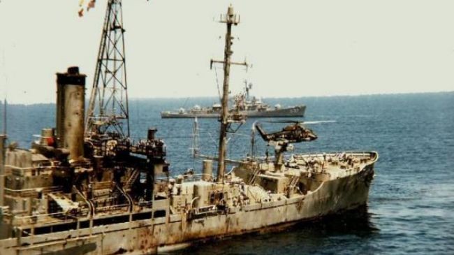 Tàu USS Liberty biến thành đống sắt vụn sau cuộc tấn công không báo trước của quân đội Israel.