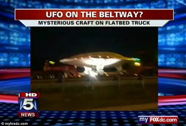 Ảnh chiếc máy bay không người lái bị nghi là UFO chụp tại Mỹ lúc 11h đêm ngày 13/6.