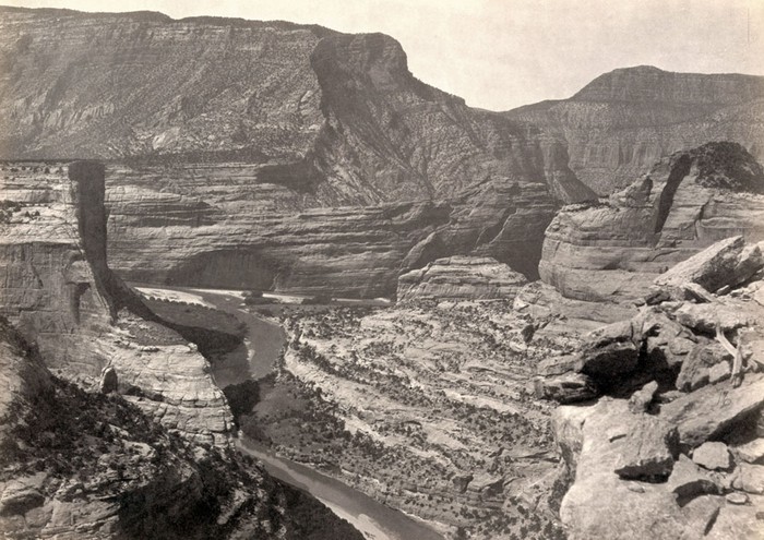 Điểm giao nhau của hai con đường dẫn tới hẻm Green và Yampah tại Utah năm 1872.