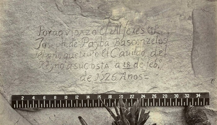 Một bản khắc bằng chữ Tây Ban Nha do một nhà thám hiểm tạo ra năm 1726 ở New Mexico.