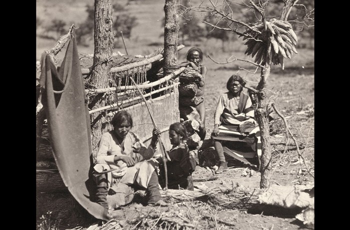 Thổ dân da đỏ tại Navajo, New Mexico năm 1873.