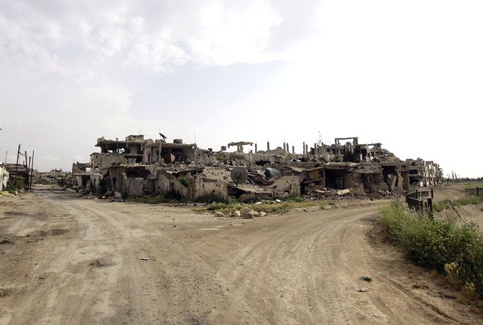 Một khu phố bị phá hủy nặng nề gần Amro Bab, tỉnh Homs, ngày 2 tháng 5 năm 2012