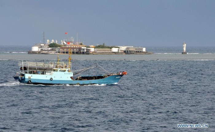 Tàu cá Trung Quốc tại vùng biển thuộc quần đảo Trường Sa của Việt Nam ngày 15/7.