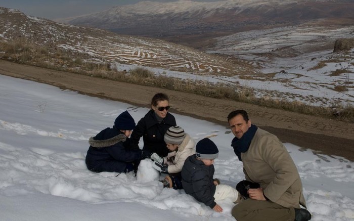 Một kỳ nghỉ trên núi tuyết của gia đình ông Assad.