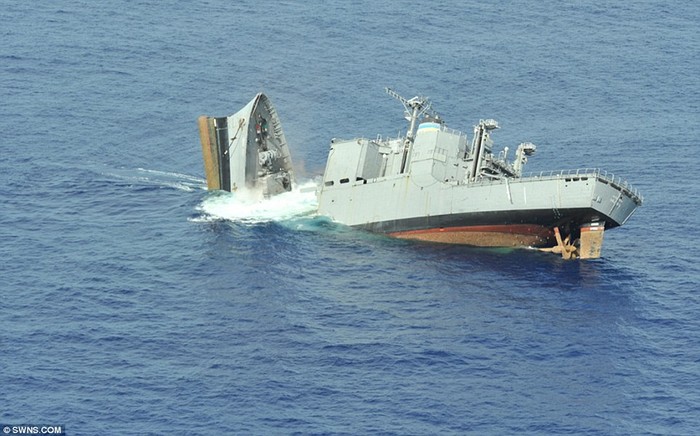 Đây là lần đầu tiên kể từ năm 2010, quân đội Mỹ sử dụng các tàu cũ làm mục tiêu đánh chìm khi tập trận.