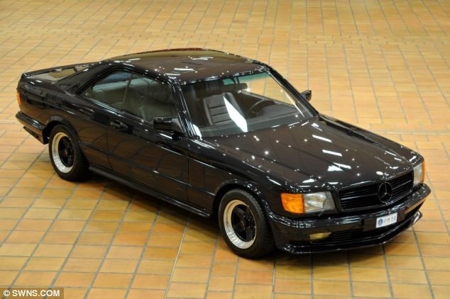 Chiếc Mercedes 500 SEC AMG đời 1983 sẽ được bán với giá khoảng 12.000 bảng Anh.