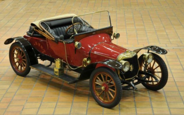 Chiếc Panhard & Levassor X19 năm 1913 có thể sẽ được bán với giá từ 25.000 tới 35.000 bảng Anh.