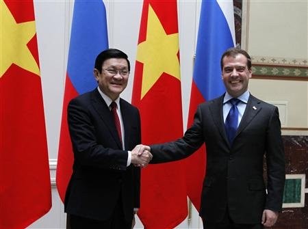 Chủ tịch nước Trương Tấn Sang hội kiến với Thủ tướng LB Nga Dmitri Medvedev ngày 26/7.
