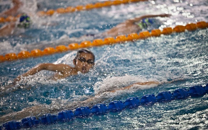 Trẻ em tại trung tâm huấn luyện vận động viên bơi lội của trường thể thao Chen Jinglun ở Hàng Châu, Trung Quốc, cái nôi đào tạo ra Ye Shiwen - cô gái vừa gặt hái tấm huy chương vàng Olympic London, phá kỷ lục thế giới.