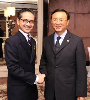 Ngoại trưởng Indonesia trong chuyến công du Bắc Kinh ngày 20/11 năm ngoái