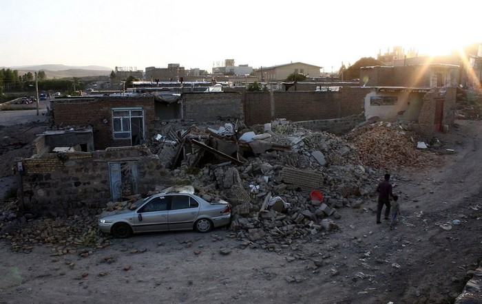 Nhiều ngôi làng tại Ahar đã gần như bị phá hủy hoàn toàn.
