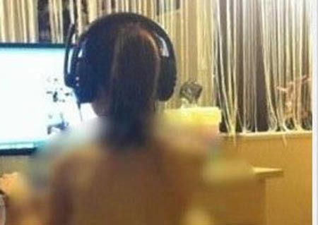 Bé gái 10 tuổi bị bạn chát dọa tung ảnh nude lên mạng để tống tiền. Ảnh (internet)