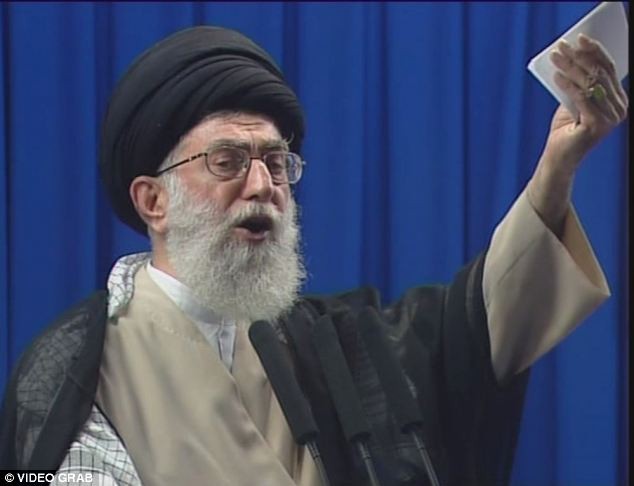 Đại giáo chủ Iran Ayatollah Ali Khamenei tuyên bố "Israel sẽ biến mất khỏi bản đồ địa lý" nếu tấn công Iran.