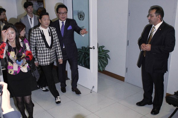 Nghệ sĩ Psy thăm trụ sở LHQ tại Mỹ.