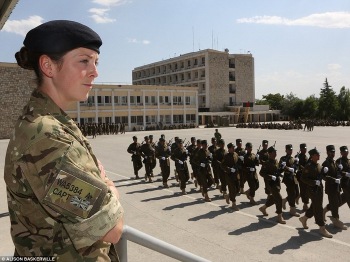 Đại úy Susanna Wallis tại trung tâm huấn luyện quân sự ở Kabul.