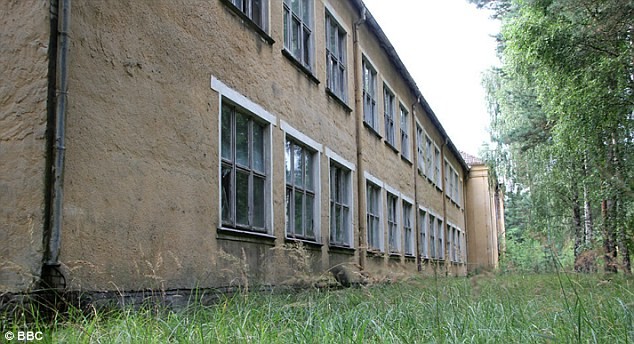 Tòa nhà bị bỏ hoang tại cơ sở hạt nhân bí mật của Liên Xô ở Đức.