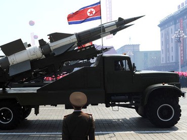 Tên lửa Triều Tiên ra mắt tại lễ diễu binh ở Bình Nhưỡng trong tháng 4.