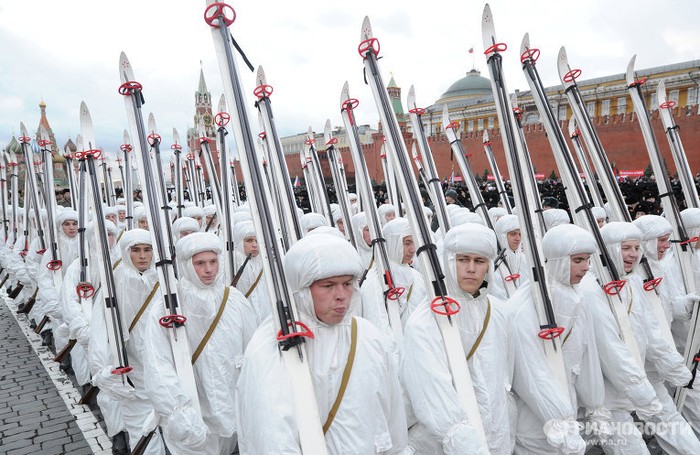 Diễu binh kỷ niệm ngày Hồng quân Liên Xô ra trận tại Quảng trường Đỏ