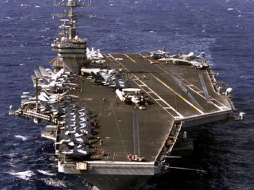 Tàu sân bay USS Eisenhower.