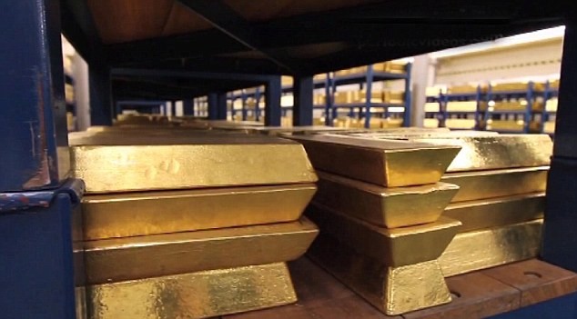 Nếu coi tất cả số vàng này là một viên gạch thì dùng chúng có thể xây được một bức tường cao 20m, hoặc một bức tường hình vuông có kích thước 18mx18m.