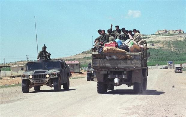 Một chiếc xe tải chở đầy binh sĩ Iraq ngày 3/5/1991.