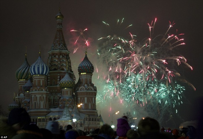 Tổng thống Vladimir Putin đã gửi thông điệp năm mới tới người dân với những tin tức lạc quan.