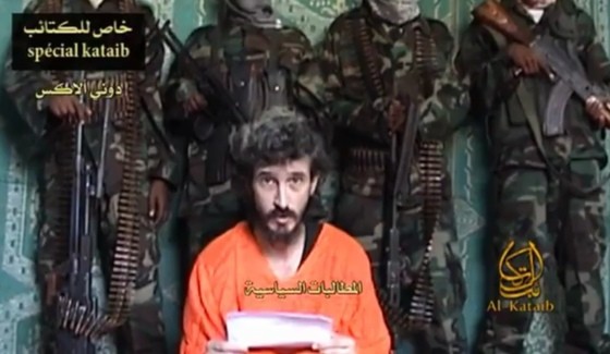 Điệp viên Pháp Denis Allex bị bắt làm con tin bởi nhóm Hồi giáo al-Shabaab ở Somalia.