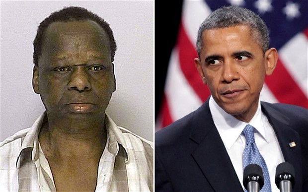Onyango Obama (trái) - người chú sống bất hợp pháp tại Mỹ của Tổng thống Barack Obama (phải).