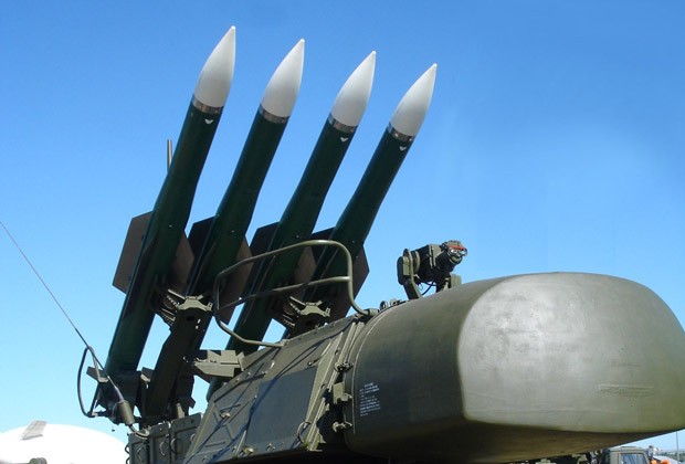 "Buk-M1-2" của Nga mà Israel tin rằng quân đội Syria đang vận chuyển sang Li-băng cho Hezbollah.