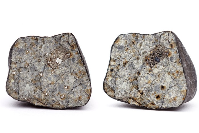 Hình ảnh cho thấy phần bên trong của những mảnh thiên thạch được tìm thấy ở Nga.