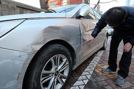 Cảnh sát Hàn Quốc đã buộc phải nổ súng khi nhóm lính Mỹ đâm vào xe của họ.