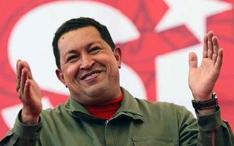 Cha mẹ ông đều là nhà giáo. Ông Chavez theo học tại trường Học viện Quân sự Venezuela từ năm 17 tuổi.