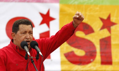 Ông thành lập Phong trào Cộng hòa thứ 5 phái tả sau khi âm mưu đảo chính cựu Tổng thống Carlos Andrés Pérez không thành công năm 1992.
