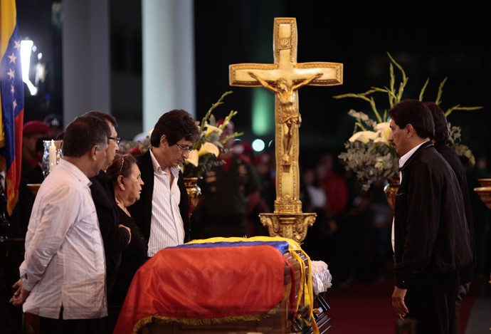 Thi hài của ông Chavez sau khi ướp sẽ được đặt trong quan tài bằng kính để người dân có thể "gặp gỡ ông mãi mãi".