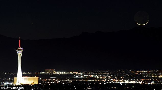 C/2011 L4 PanSTARRS được nhìn thấy tại Las Vegas hồi đầu tuần.