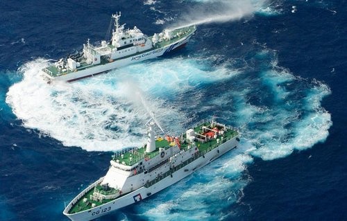 Cảnh sát biển Nhật Bản đã phải dùng vòi rồng ngăn chặn tàu Đài Loan tìm cách đổ bộ lên Senkaku